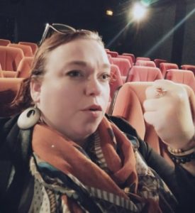 Marie Petitpretz dirige ses élèves en ateliers